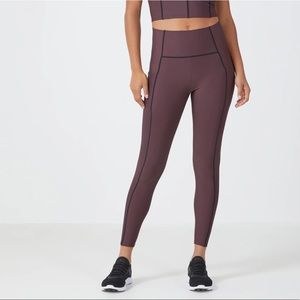 BCBG Form Fitting Legging in Mulberry